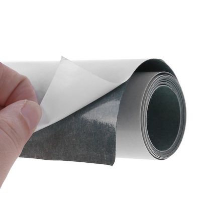 papier de 18650 26650 21700 de batterie de paquet d'isolation poissons de papier avec le côté de l'adhésif un fournisseur